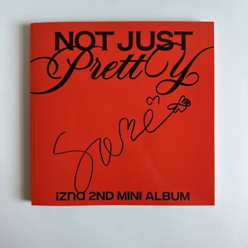 IZNA RYU SARANG SIGNED 2ND MINI ALBUM 'NOT JUST PRETTY